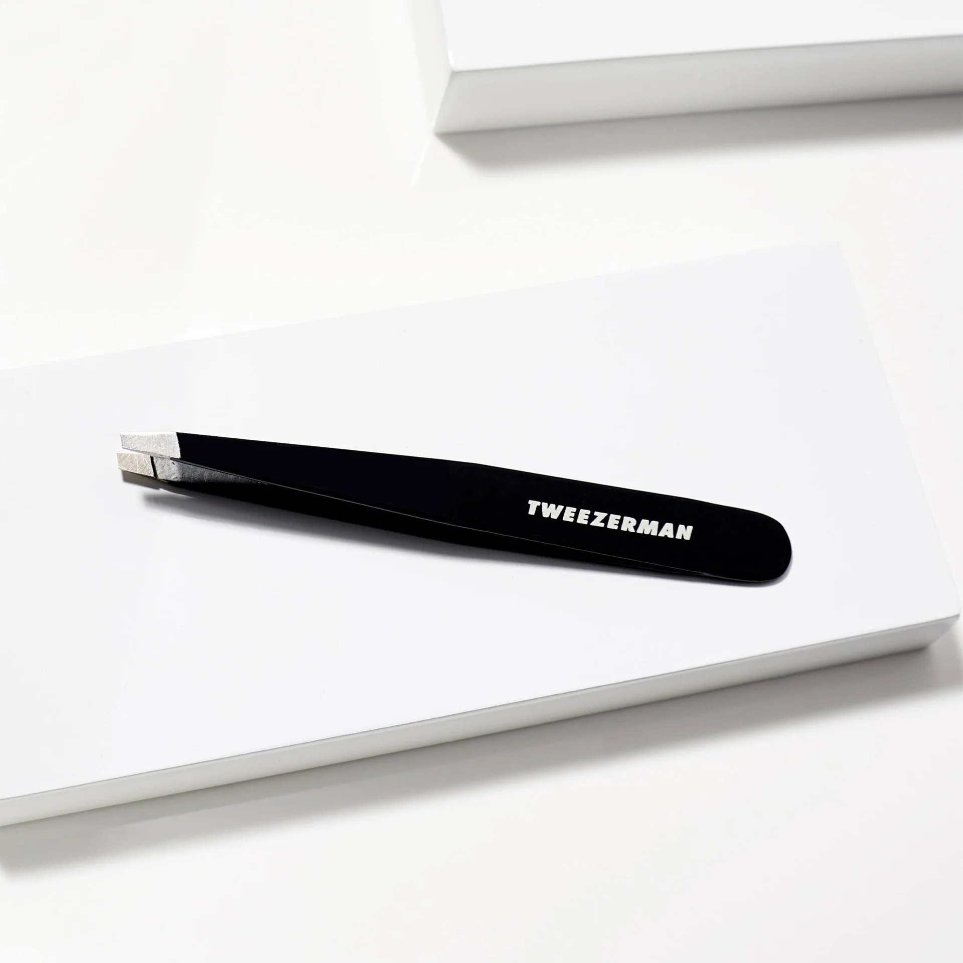 Tweezerman Midnight Sky Slant Tweezer - Image 6